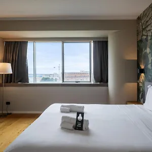 Hotel Crystal